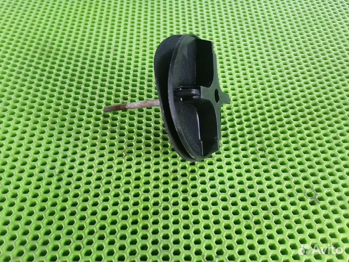 Крепление запаски Лифан Бриз