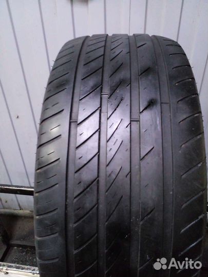 Ovation VI-388 245/40 R19 98W