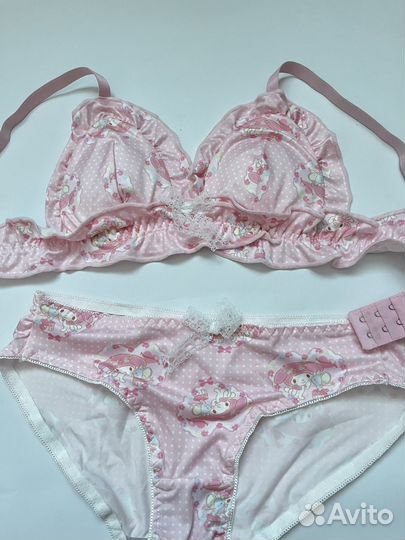 Комплект нижнего белья hello kitty новый 38-42