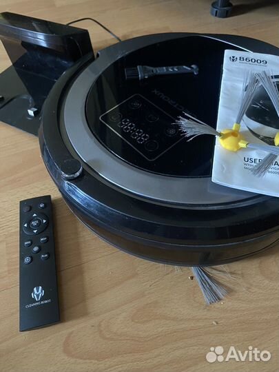 Робот пылесос liectroux