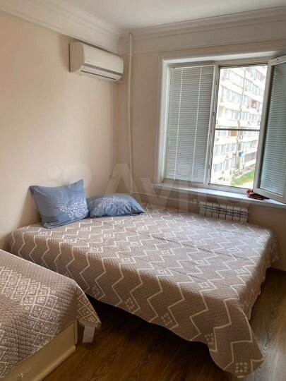 2-к. квартира, 54 м², 3/10 эт.