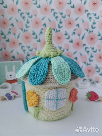 Шкатулка для украшений вязаная