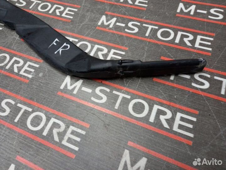 Водосток передний правый Mercedes-Benz S-Class