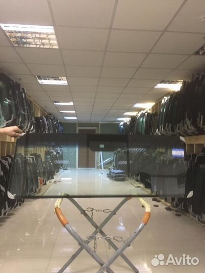 Лобовое стекло Mercedes Geleandewagen w463