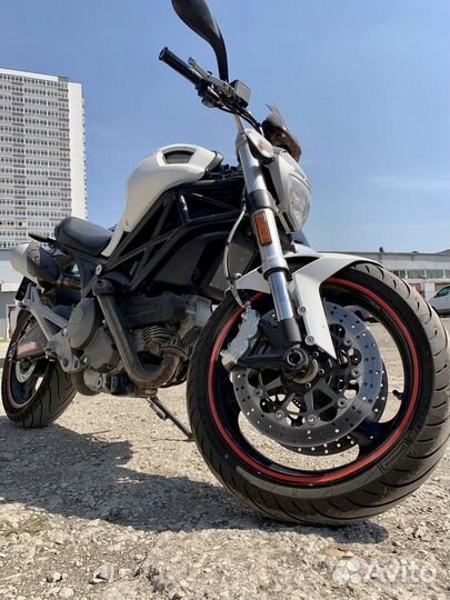 Ducati monster 696 ABS