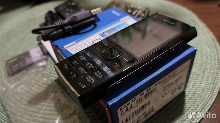 Телефон Nokia X 2-00