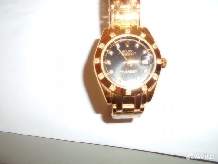 Часы наручные Rolex cо стразами, новые