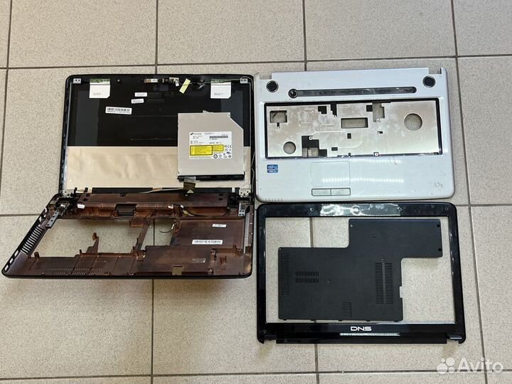 Ноутбук DNS 0164781 на запчасти