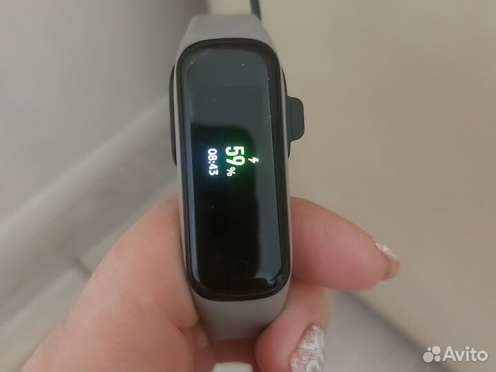 Фитнес браслет samsung galaxy fit 2