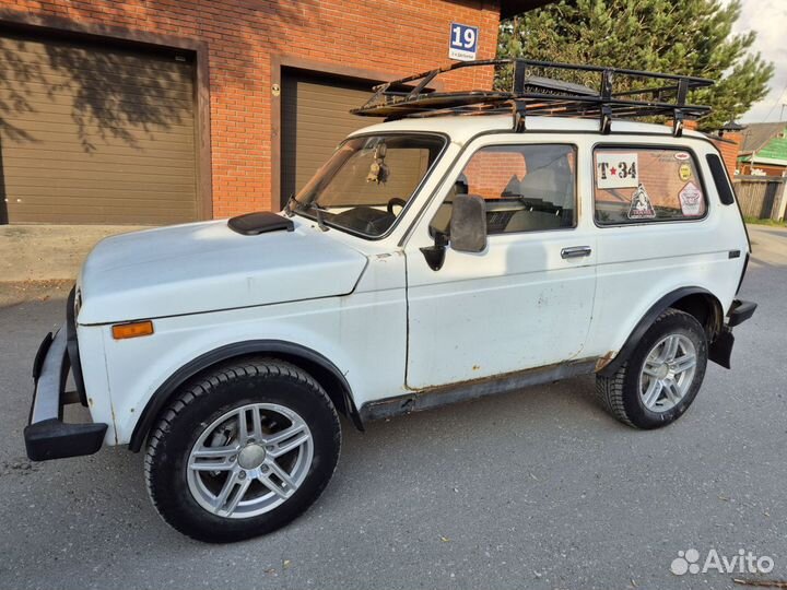 LADA 4x4 (Нива) 1.7 МТ, 2004, 100 000 км