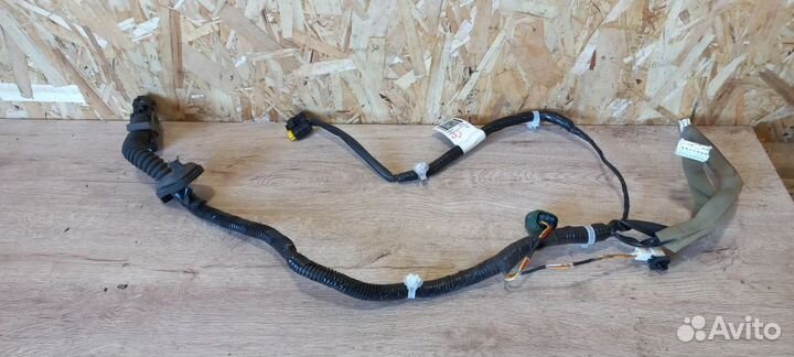 Б/У Проводка двери передней левой правый руль N