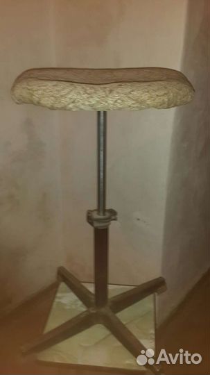 Стул крутящийся