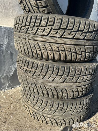 Kumho I'Zen KW22 215/50 R17