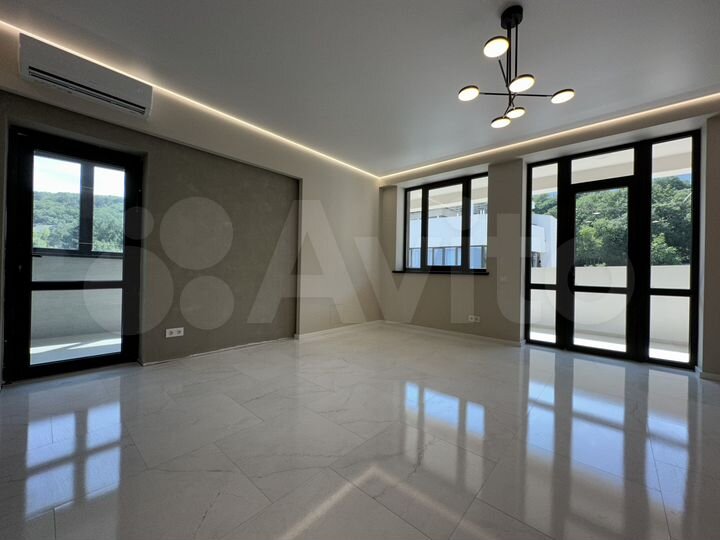 3-к. квартира, 102 м², 3/4 эт.