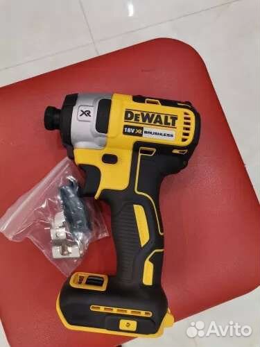 Импульсный шуруповерт DeWalt DCF887