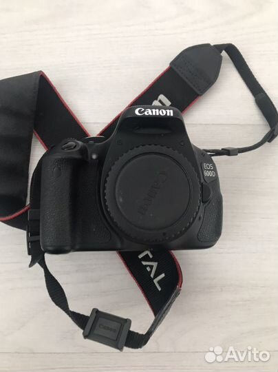 Зеркальный фотоаппарат Canon eos 600d