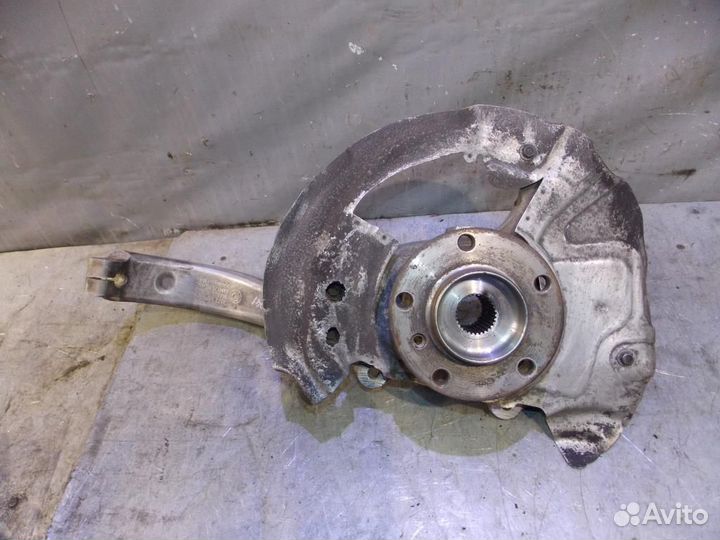 Кулак поворотный передний правый BMW X6 E71 2008