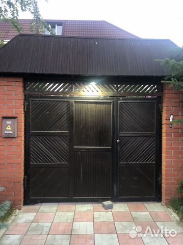 Секционные ворота с калиткой