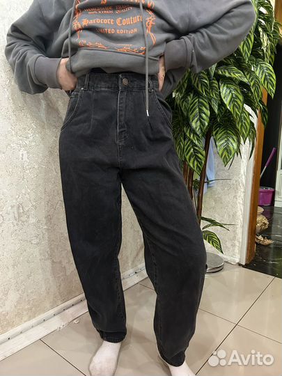 Джинсы бананы