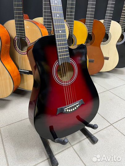 Красная Акустическая гитара