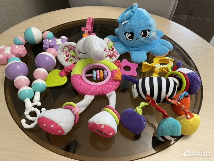 Игрушки на коляску и кроватку 4 шт