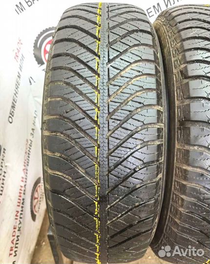 Goodyear Vector 4Seasons 215/60 R17 96N
