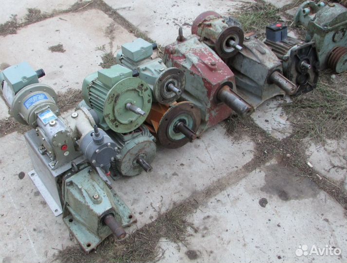 Редуктор червячный 1ч-200 WF57)