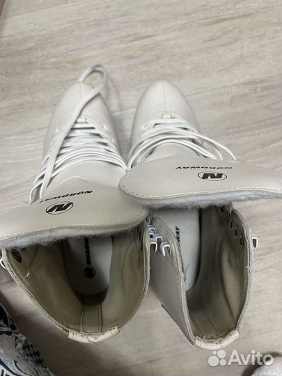 Коньки фигурные женские 40 размер