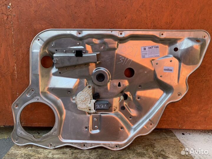 Стеклоподъемник Mercedes w221