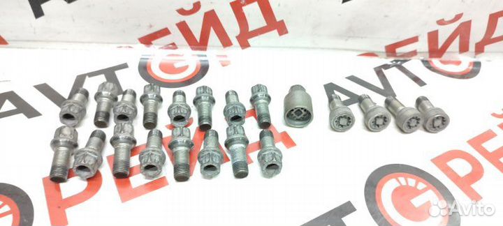 Болт колесный Volkswagen Tiguan 5N2 CAW 20.11.2009