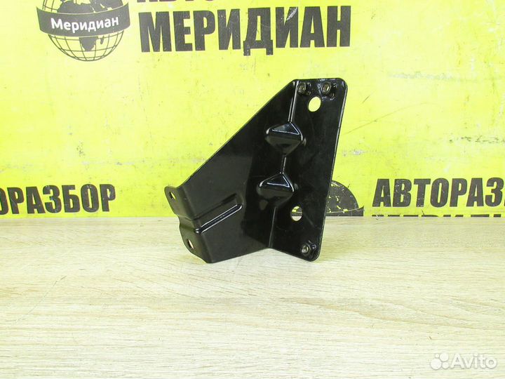 Lifan Solano 2 кронштейн педали газа