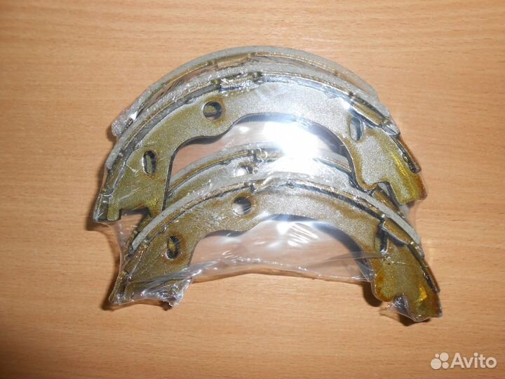 Колодки ручного тормоза Киа Сид / Элантра