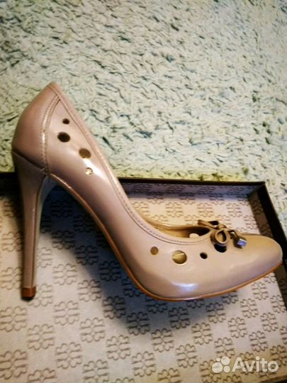 Туфли новые натуральный лак