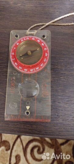 Компас жидкостный 