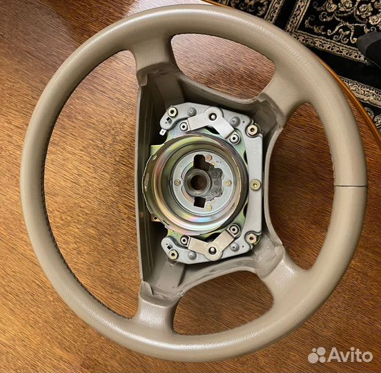 Продам бежевый (светлый) руль w140, w124