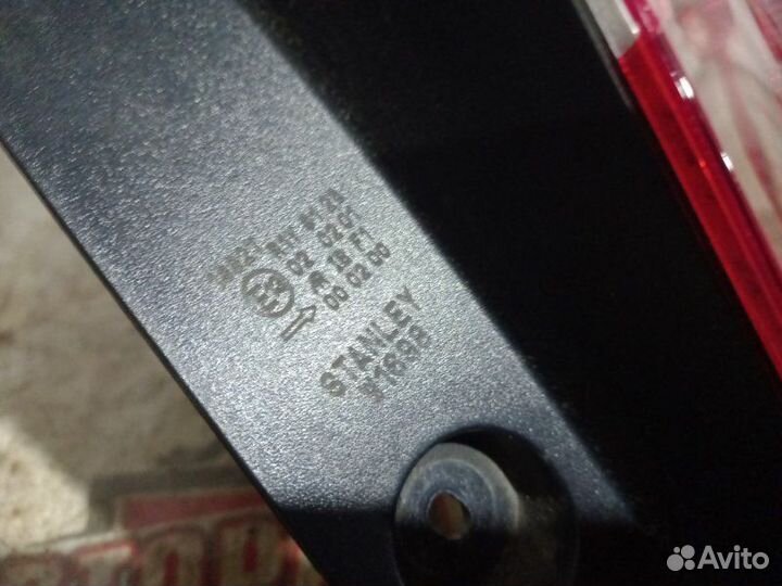 Фонарь задний правый Honda Fit GP5 LEB