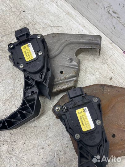 Педаль газа LADA X-Ray