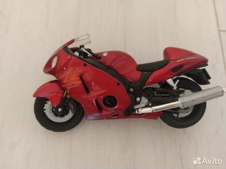 Модель мотоцикла Suzuki