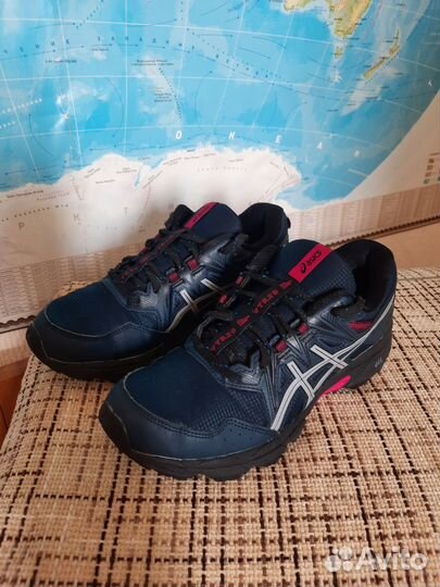 Трекинговые кроссовки asics gel venture 8