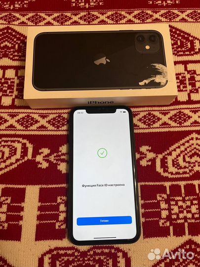 iPhone 11, 64 ГБ