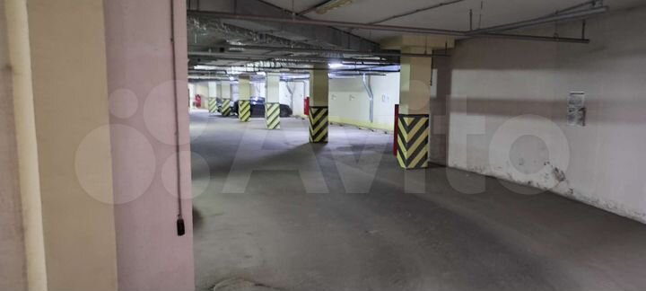Машиноместо, 16 м²