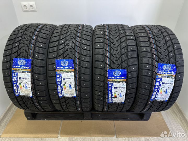 Tri Ace Snow White II Stud 285/45 R20 111J