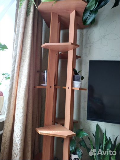 Этажерка для цветов напольная