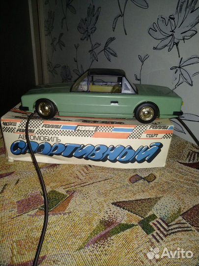 Игрушка спортивный автомобиль