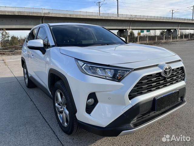 Toyota RAV4 2.0 CVT, 2021, 56 000 км