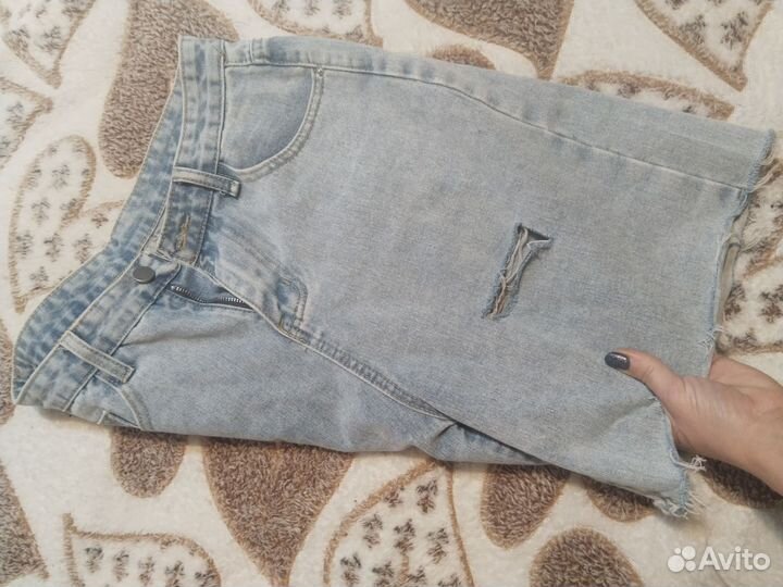 Продам джинсовые шорты размер L