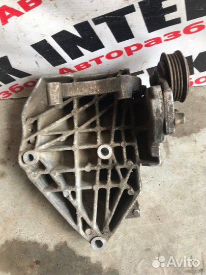 Кронштейн кондиционера Volkswagen Passat B5