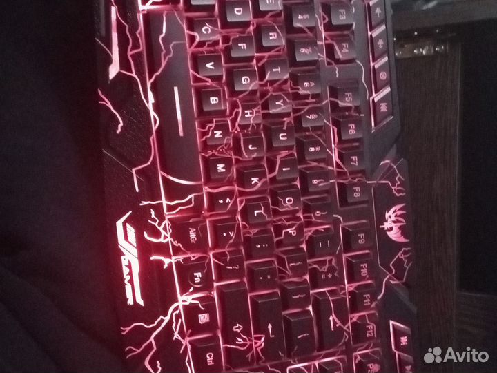 Игровая клавиатура с подсветкой