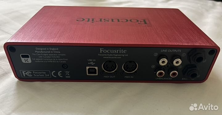 Звуковая карта Focusrite scarlett 2i4