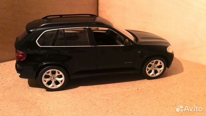 Модель а/м BMW X5 радиоуправляемая